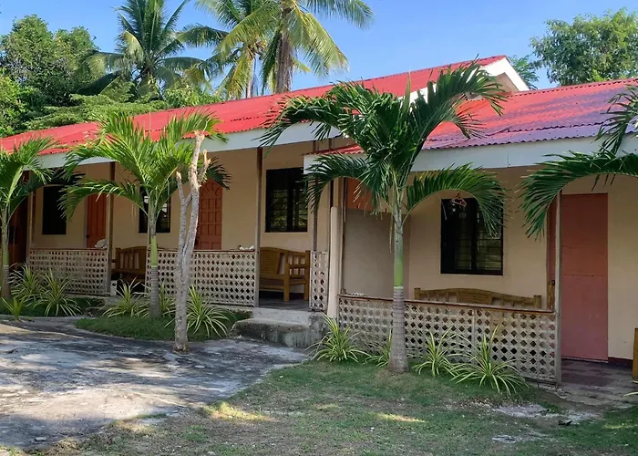 Palanas White Hotel